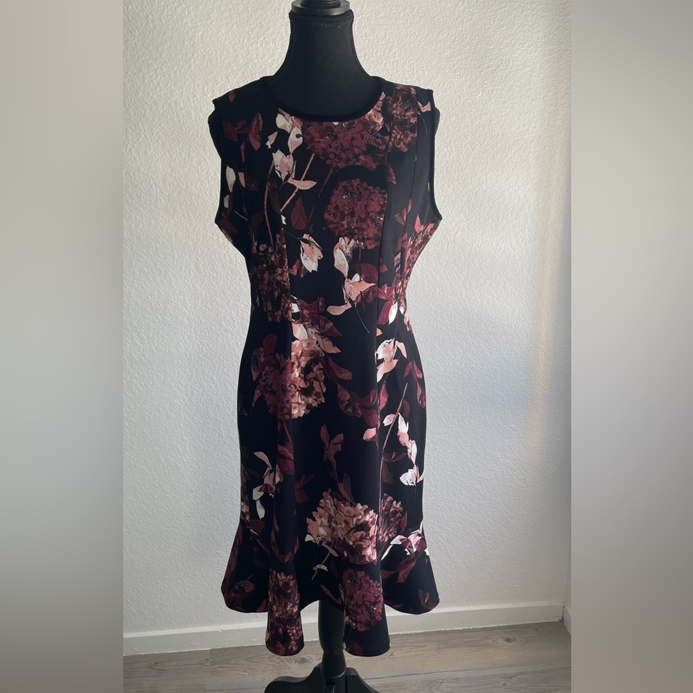 🌸 Ivanka Trump Dress